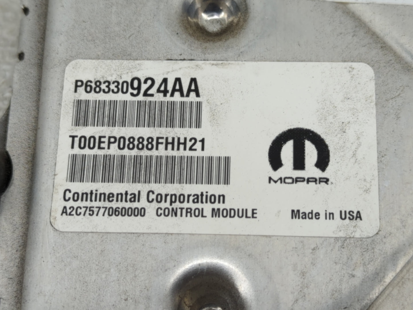 2018-2019 Dodge Durango PCM Engine Control Computer ECU ECM PCU OEM P/N:P68330924AA Fits Fits 2018 2019 OEM Used Auto Parts 