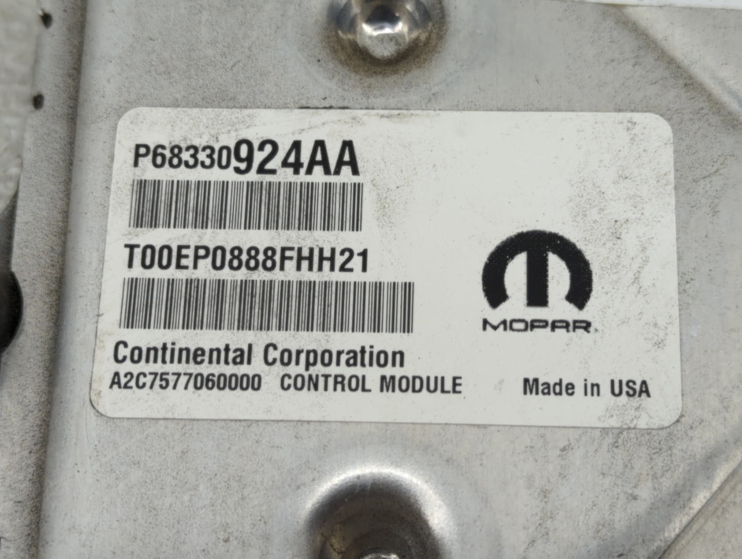2018-2019 Dodge Durango PCM Engine Control Computer ECU ECM PCU OEM P/N:P68330924AA Fits Fits 2018 2019 OEM Used Auto Parts 