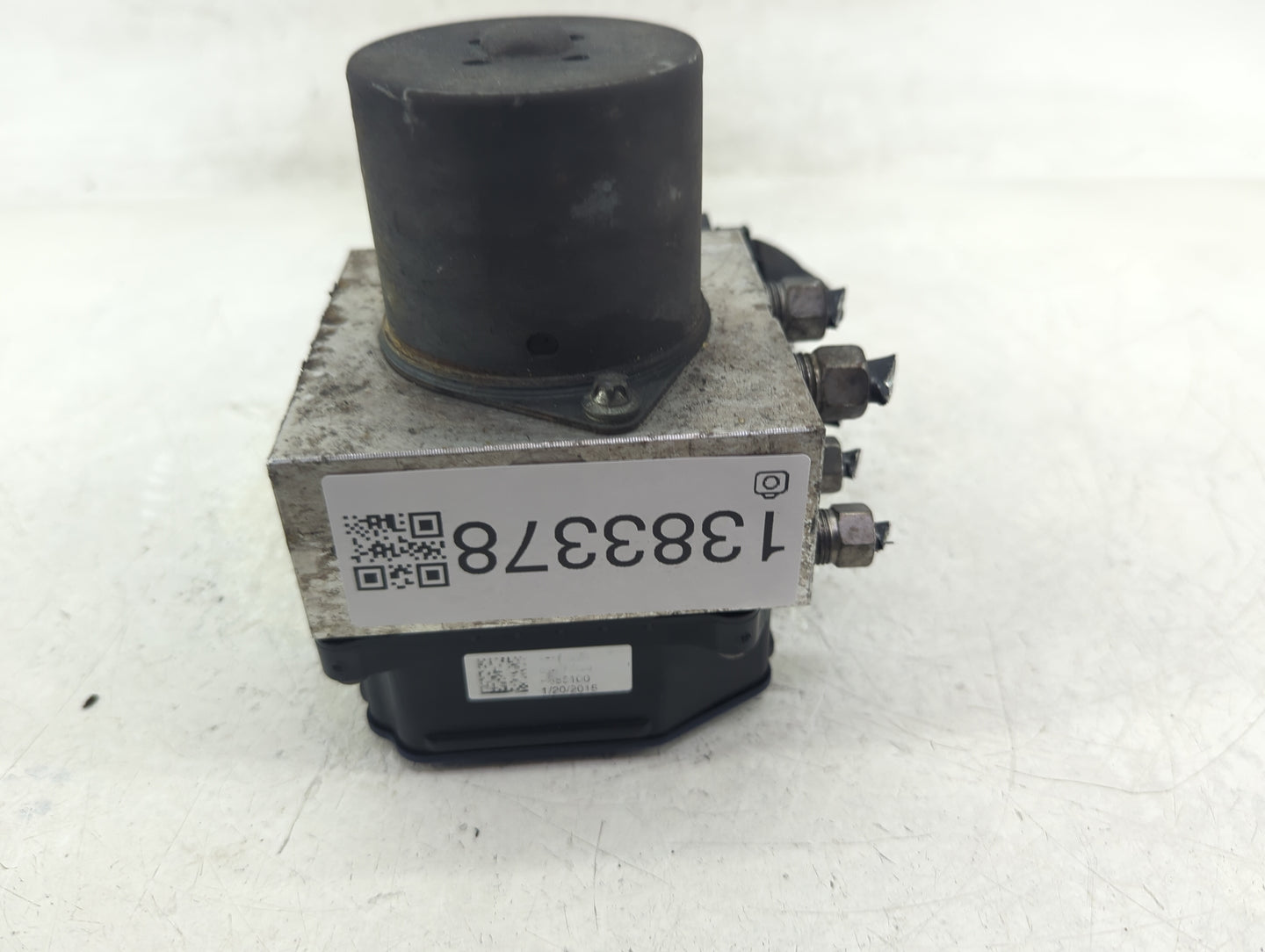 2018 Dodge Durango ABS Pump Control Module Replacement P/N:68309727AC Fits OEM Used Auto Parts - Oemusedautoparts1.com