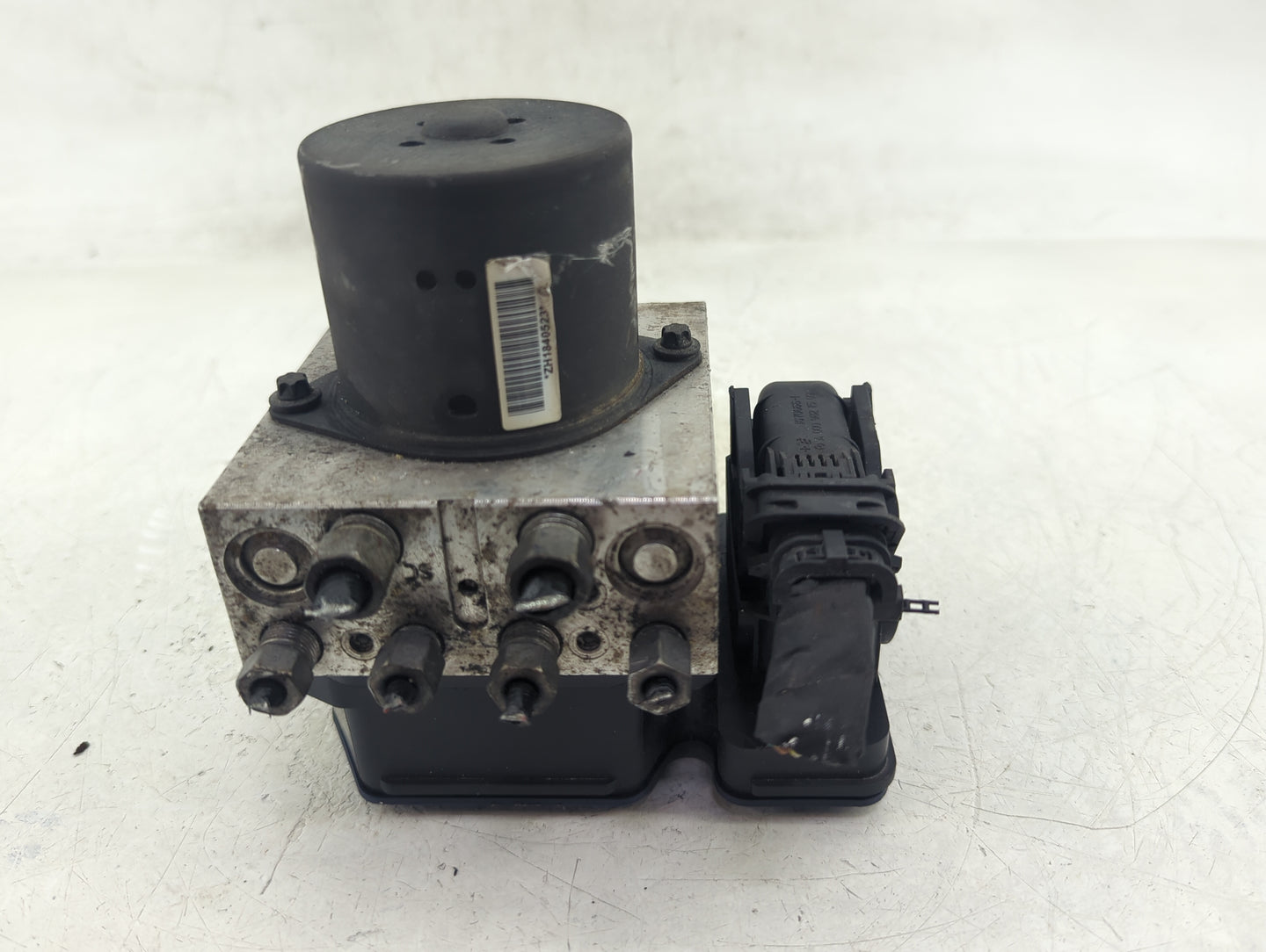 2018 Dodge Durango ABS Pump Control Module Replacement P/N:68309727AC Fits OEM Used Auto Parts - Oemusedautoparts1.com