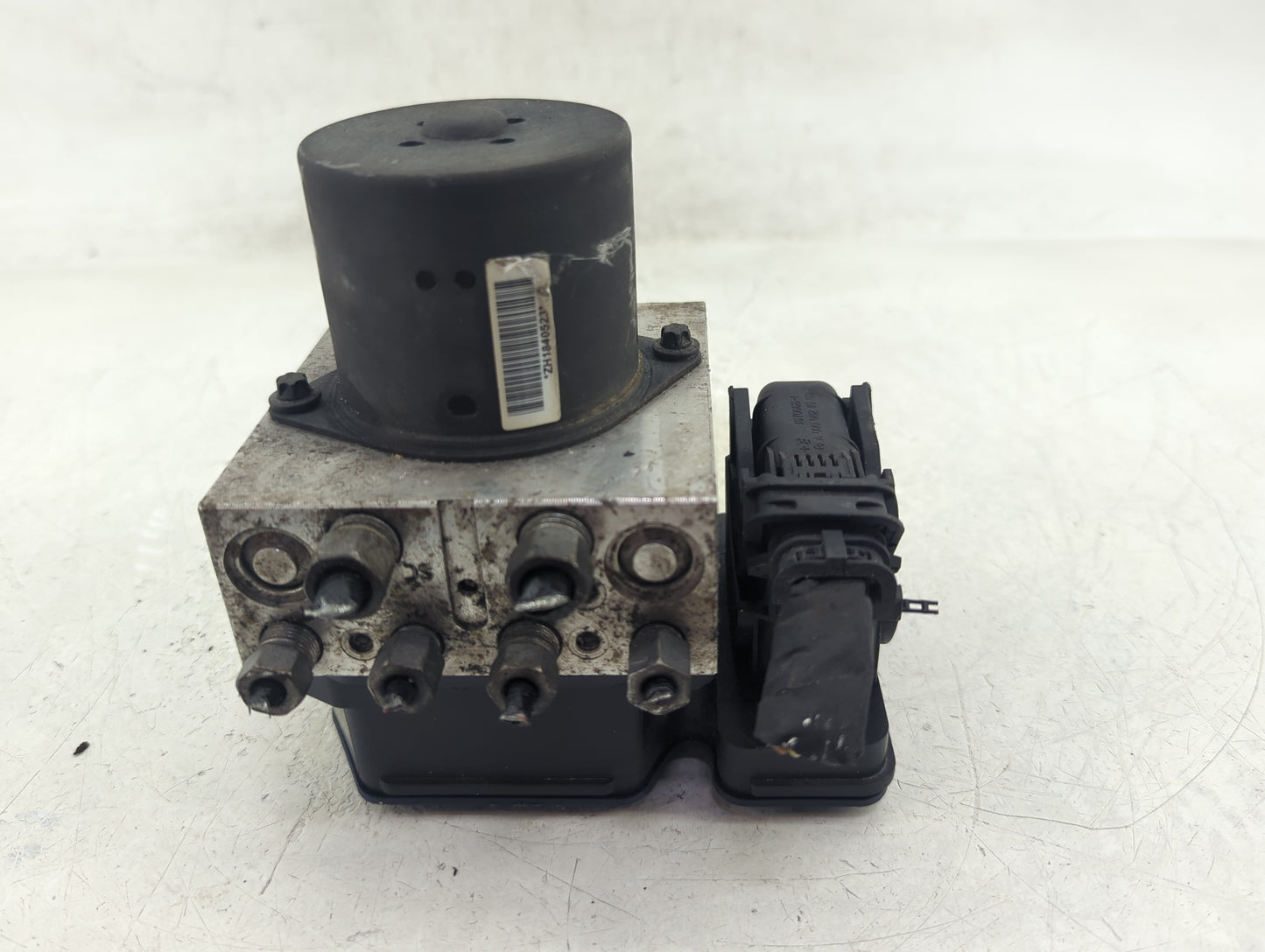 2018 Dodge Durango ABS Pump Control Module Replacement P/N:68309727AC Fits OEM Used Auto Parts - Oemusedautoparts1.com
