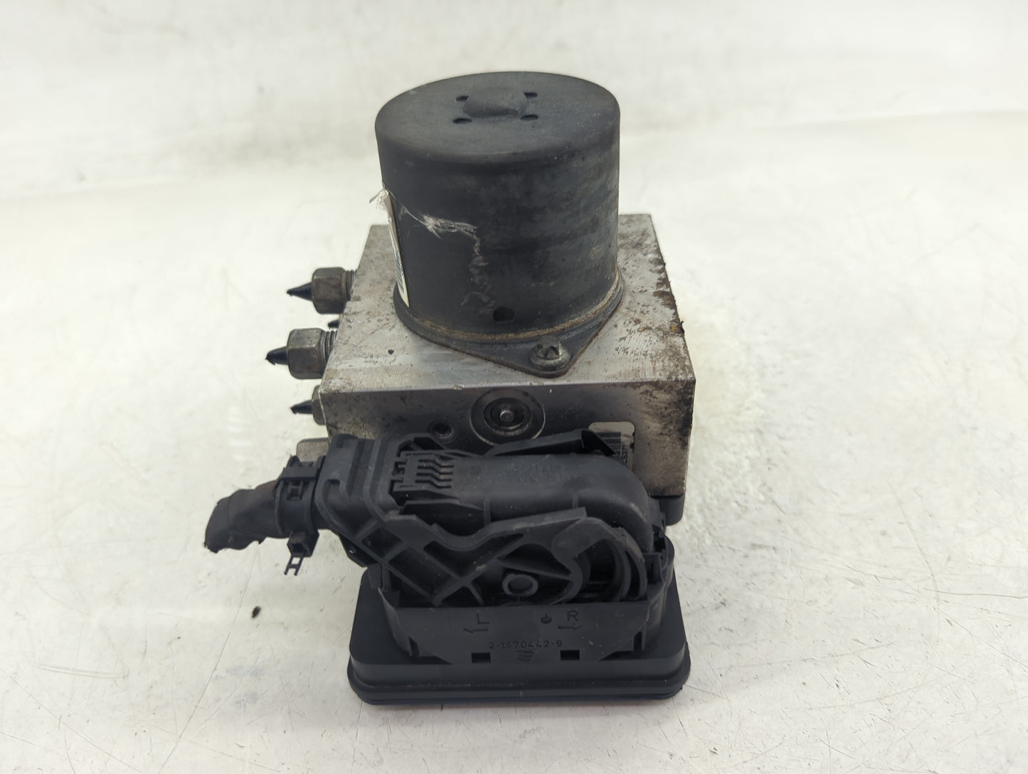 2018 Dodge Durango ABS Pump Control Module Replacement P/N:68309727AC Fits OEM Used Auto Parts - Oemusedautoparts1.com
