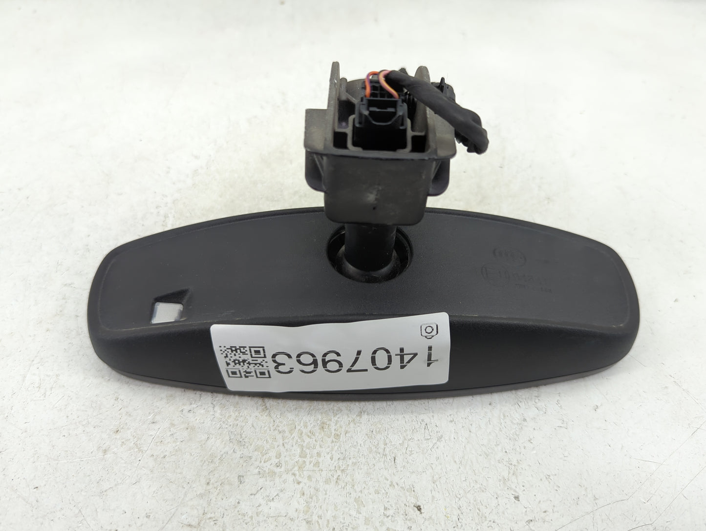 2017-2018 Dodge Durango Interior Rear View Mirror Replacement OEM P/N:E11048417 Fits Fits 2017 2018 OEM Used Auto Parts - Oe