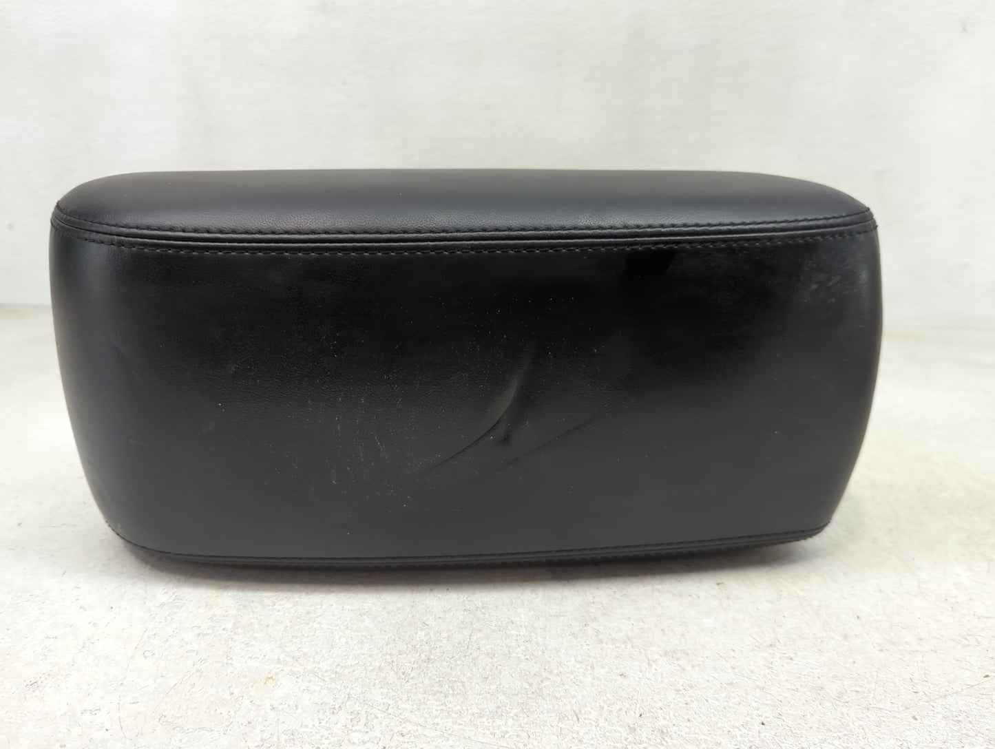 2018 Dodge Durango Center Console Armrest Cover Lid P/N:X85020100BL Fits OEM Used Auto Parts - Oemusedautoparts1.com