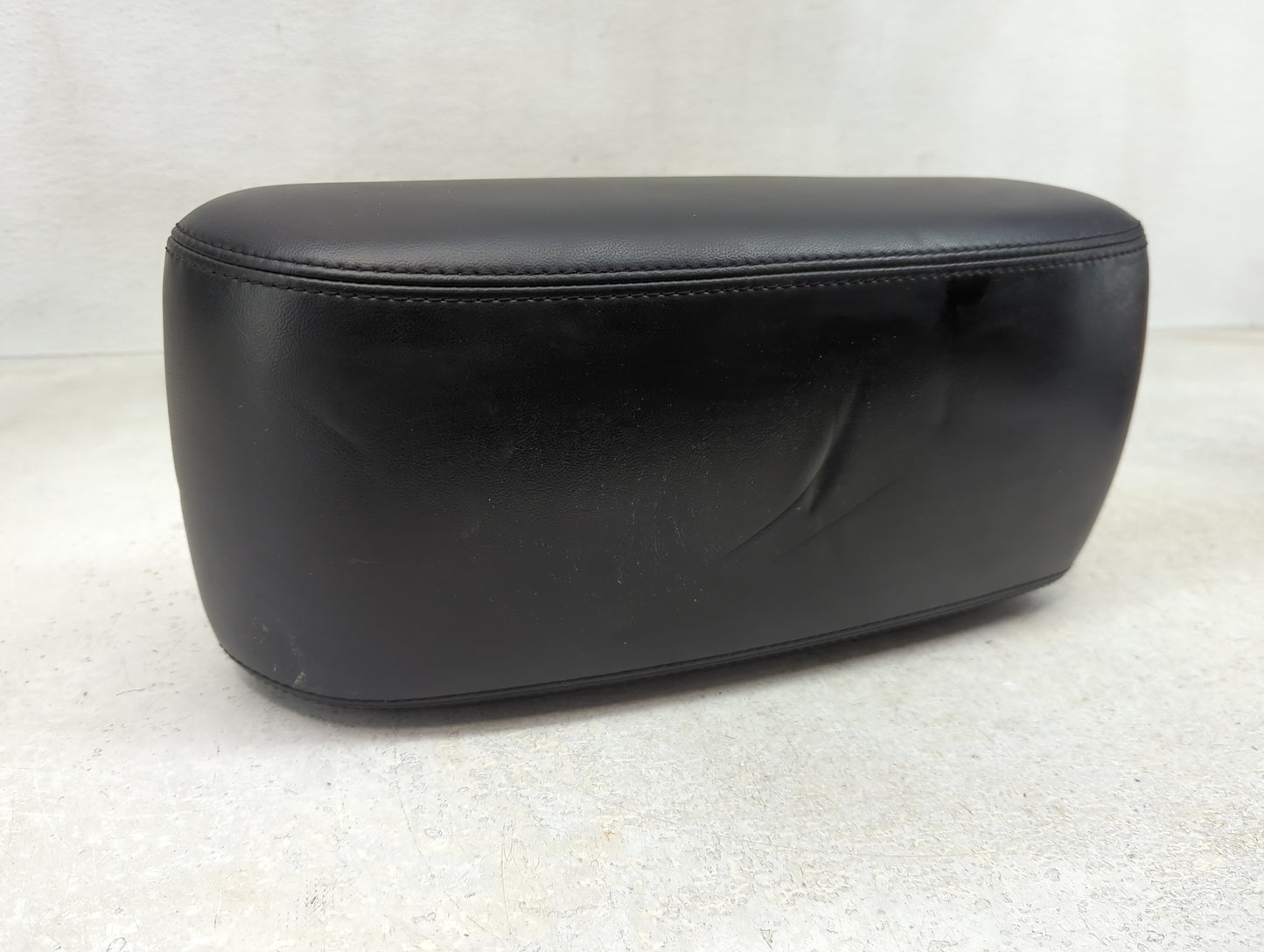 2018 Dodge Durango Center Console Armrest Cover Lid P/N:X85020100BL Fits OEM Used Auto Parts - Oemusedautoparts1.com