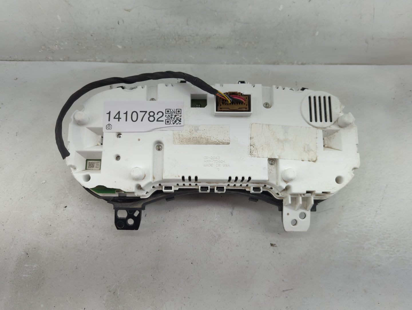 2018 Dodge Durango Instrument Cluster Speedometer Gauges P/N:CR-0042 Fits OEM Used Auto Parts - Oemusedautoparts1.com