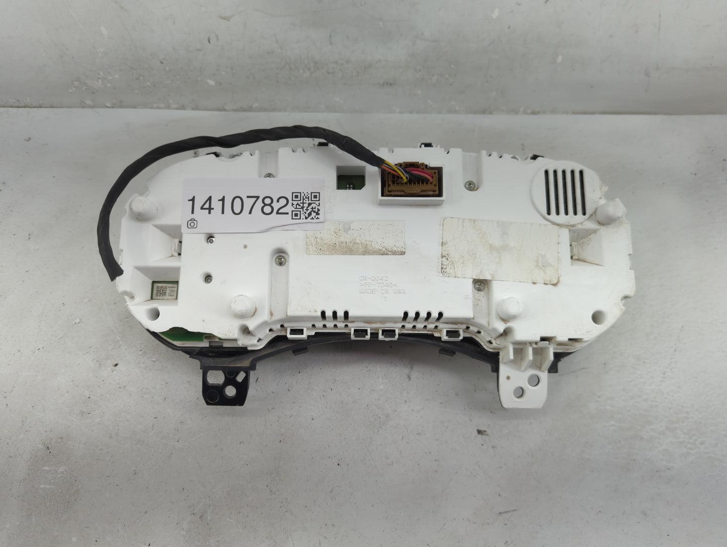 2018 Dodge Durango Instrument Cluster Speedometer Gauges P/N:CR-0042 Fits OEM Used Auto Parts - Oemusedautoparts1.com