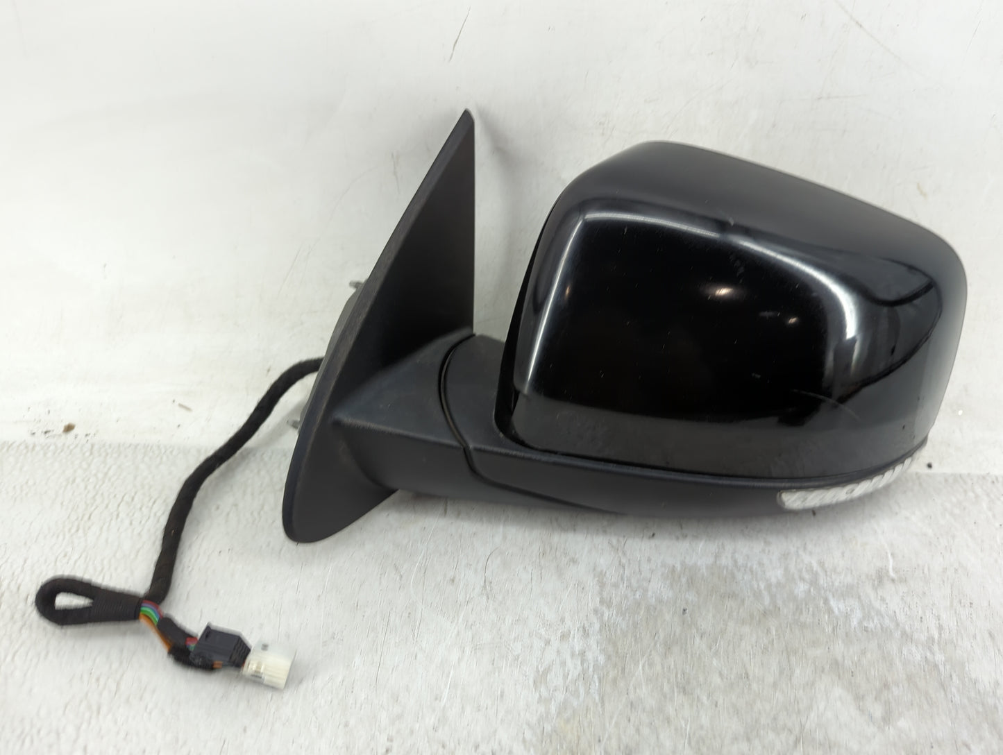 2014-2022 Dodge Durango Driver Side View Mirror - Left Door Mirror OEM Used - Oemusedautoparts1.com