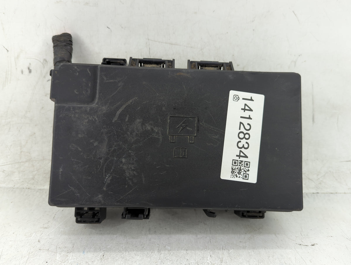 2013 Dodge Durango Fusebox Fuse Box Panel Relay Module P/N:P68320920AB Fits OEM Used Auto Parts - Oemusedautoparts1.com