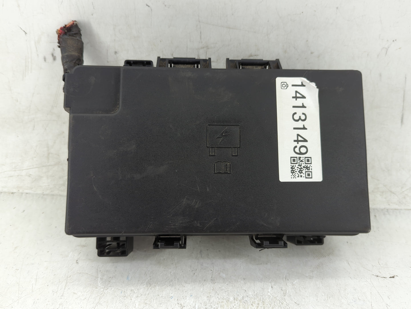 2018 Dodge Durango Fusebox Fuse Box Panel Relay Module P/N:7140-1980-30 Fits OEM Used Auto Parts - Oemusedautoparts1.com