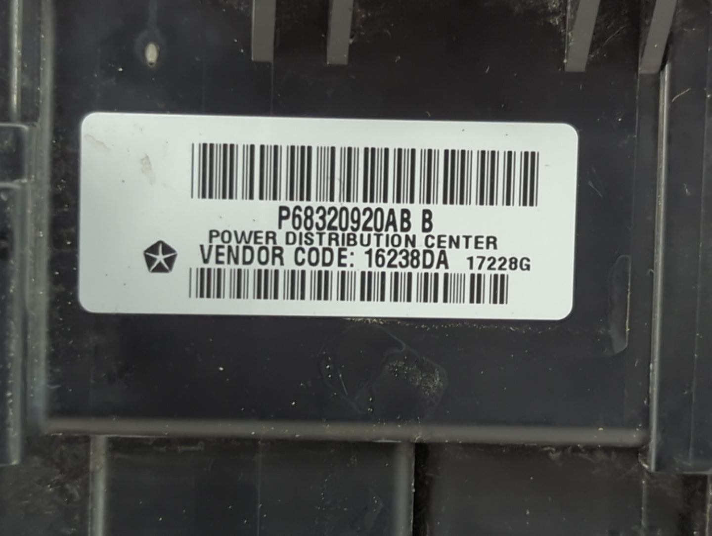 Dodge Durango Fusebox Fuse Box Relay Module Tipm P68320920ab - Oemusedautoparts1.com