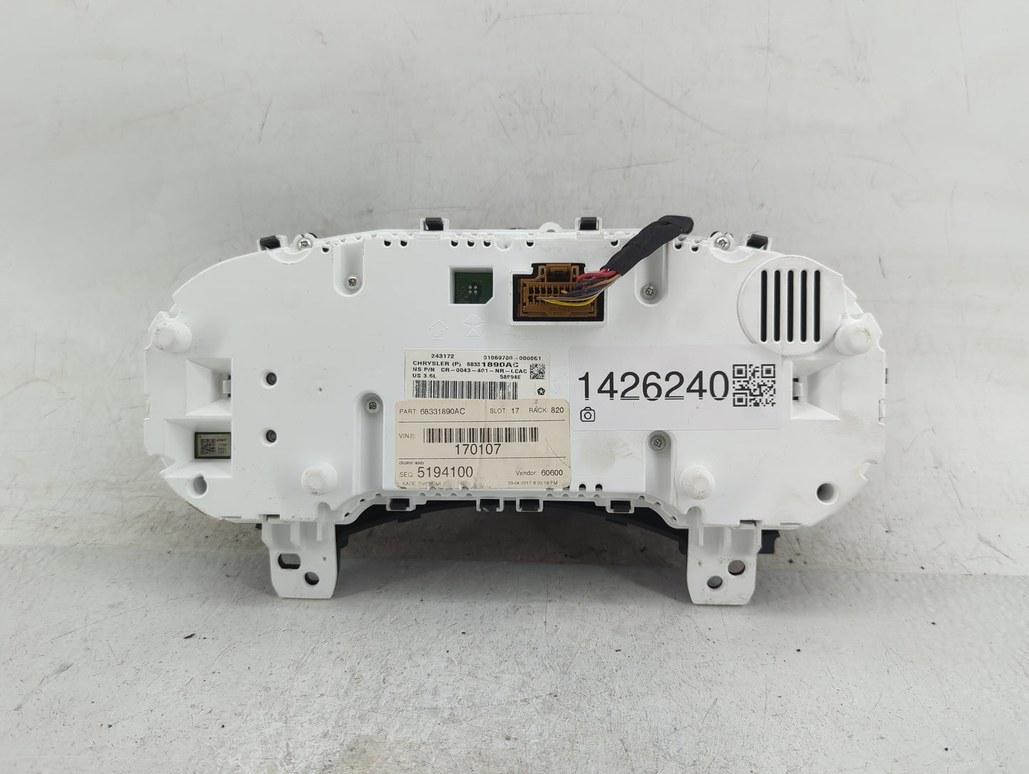 2018 Dodge Durango Instrument Cluster Speedometer Gauges P/N:68331890AC Fits OEM Used Auto Parts - Oemusedautoparts1.com