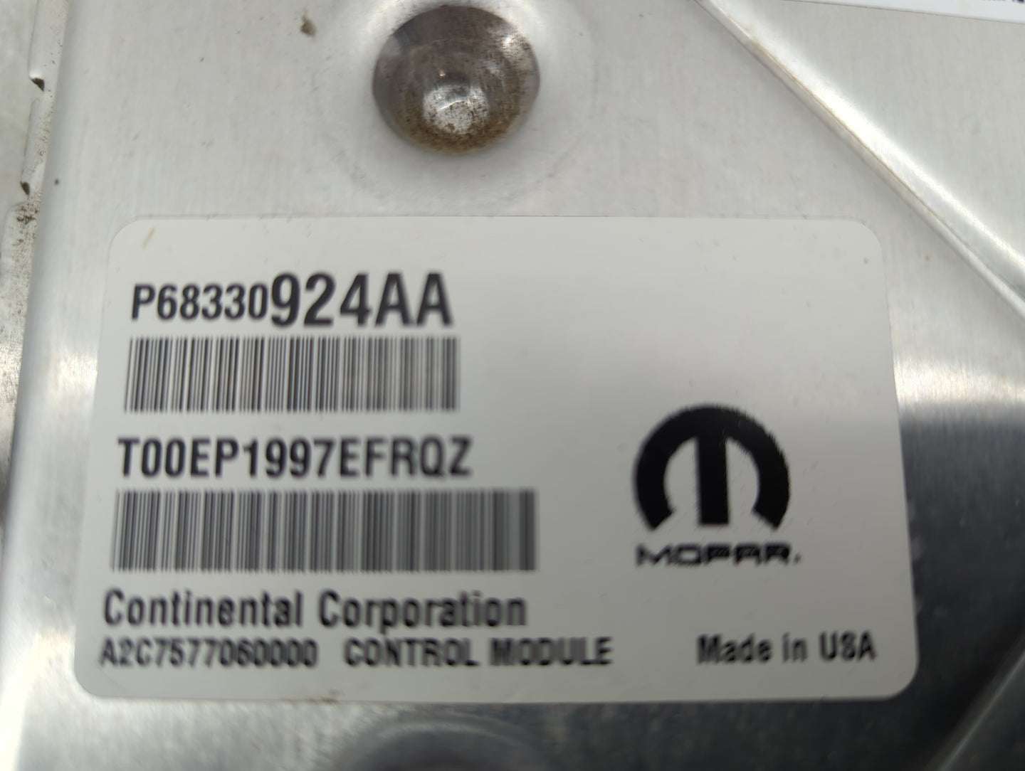 2018-2019 Dodge Durango PCM Engine Control Computer ECU ECM PCU OEM P/N:P68330924AA Fits Fits 2018 2019 OEM Used Auto Parts 