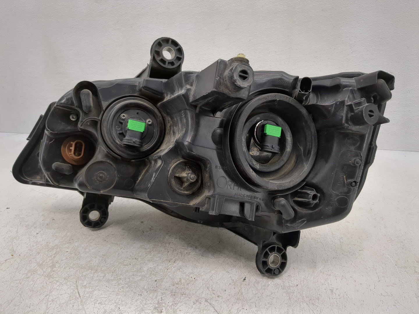 2011 Dodge Grand Caravan Passenger Right Oem Head Light Headlight Lamp - Oemusedautoparts1.com