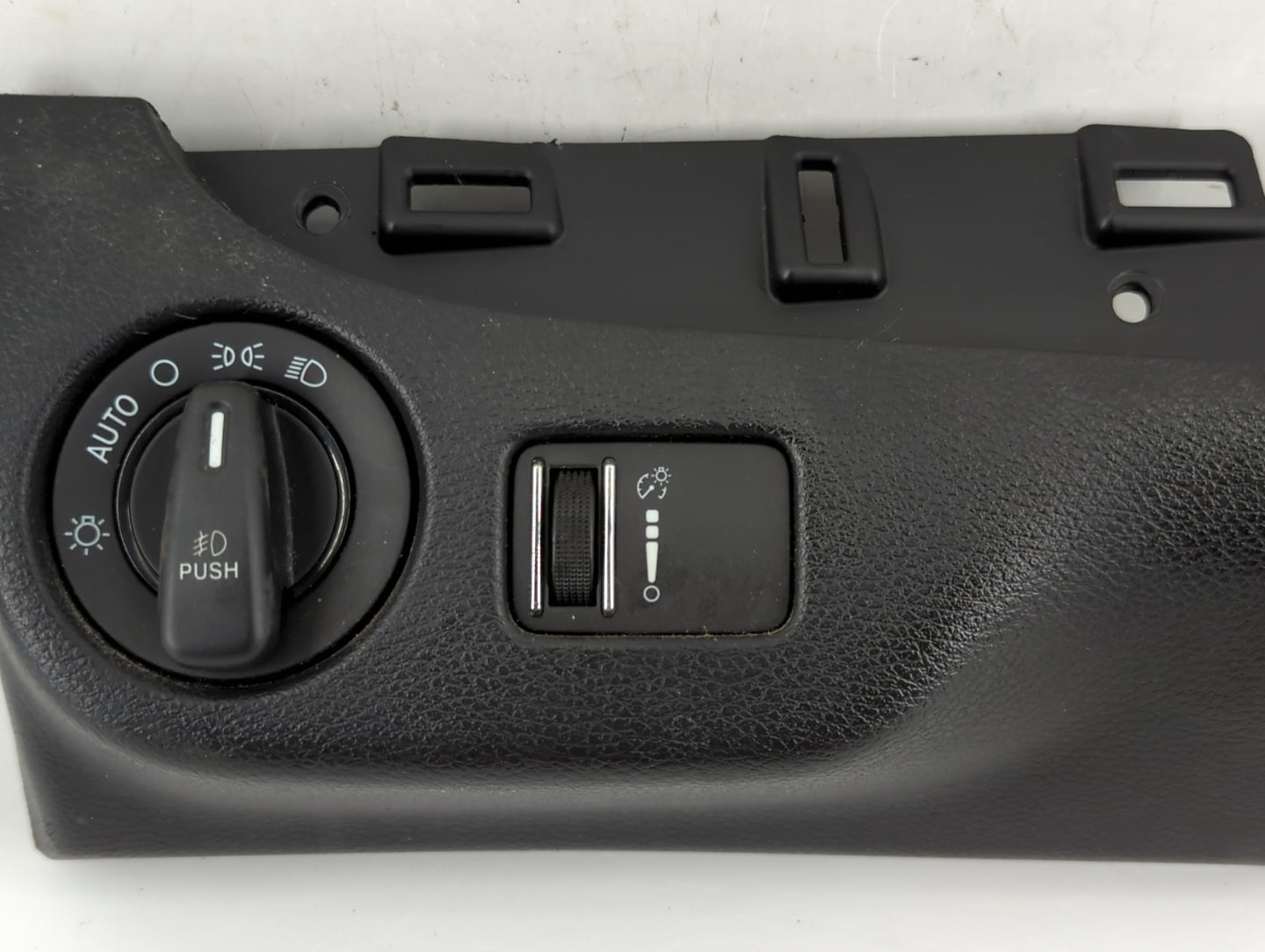 2018 Dodge Grand Caravan Headlight Head Light Switch Lamp Control - Oemusedautoparts1.com