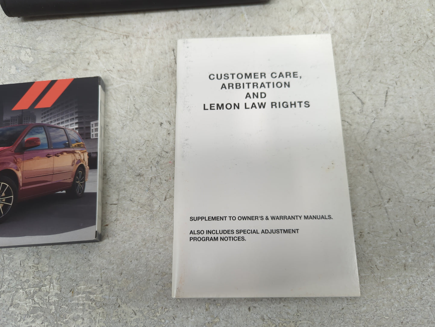 2018 Dodge Grand Caravan Owners Manual Book Guide P/N:18RT-926-AA OEM Used Auto Parts - Oemusedautoparts1.com