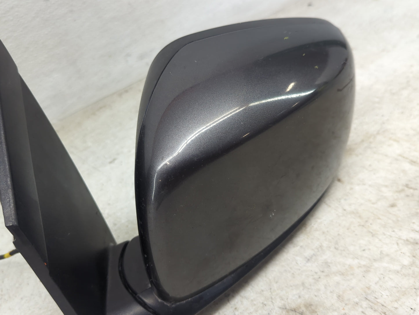 2011-2020 Dodge Grand Caravan Driver Side View Mirror - Left Door Mirror OEM Used - Oemusedautoparts1.com