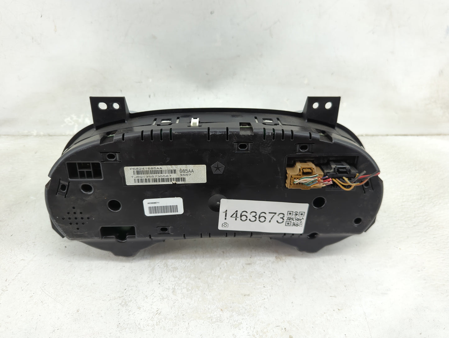 2015-2018 Dodge Grand Caravan Instrument Cluster Speedometer Gauges P/N:P68241685AA A2C30085711 Miles:159K Fits OEM Used Aut