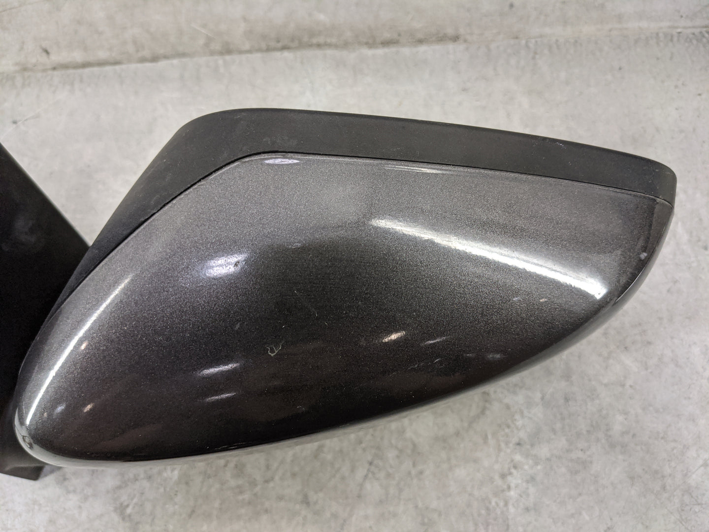 2011-2020 Dodge Grand Caravan Driver Side View Mirror - Left Door Mirror OEM Used - Oemusedautoparts1.com