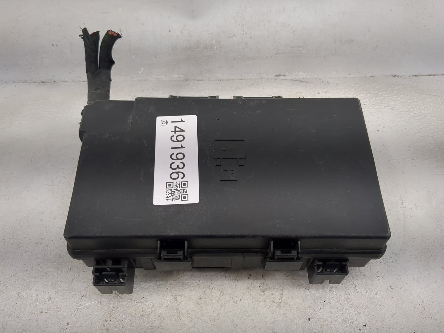 2018 Dodge Grand Caravan Fusebox Fuse Box Panel Relay Module P/N:68243295AB 7140-1980-30 Fits OEM Used Auto Parts - Oemuseda