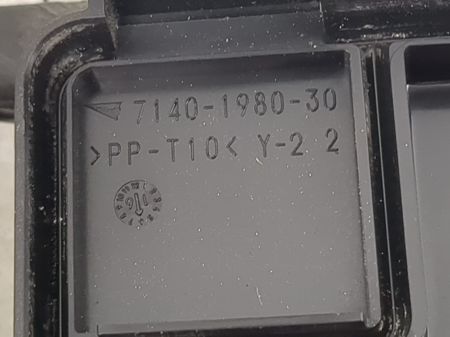 2018 Dodge Grand Caravan Fusebox Fuse Box Panel Relay Module P/N:68243295AB 7140-1980-30 Fits OEM Used Auto Parts - Oemuseda