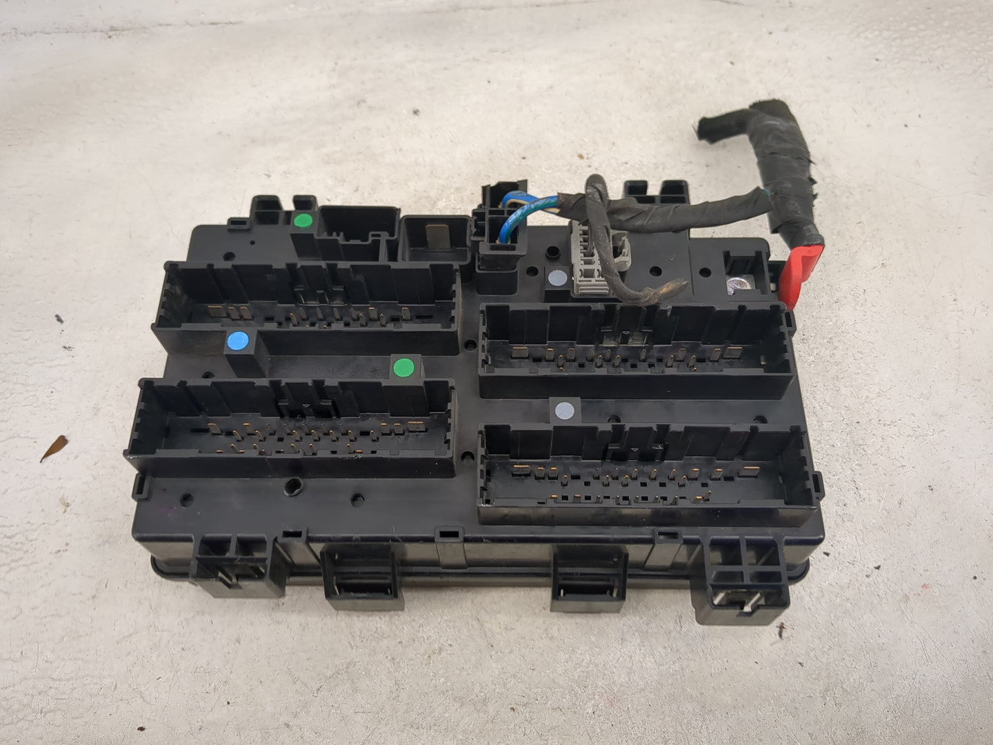 2018 Dodge Grand Caravan Fusebox Fuse Box Panel Relay Module P/N:68243295AB 7140-1980-30 Fits OEM Used Auto Parts - Oemuseda