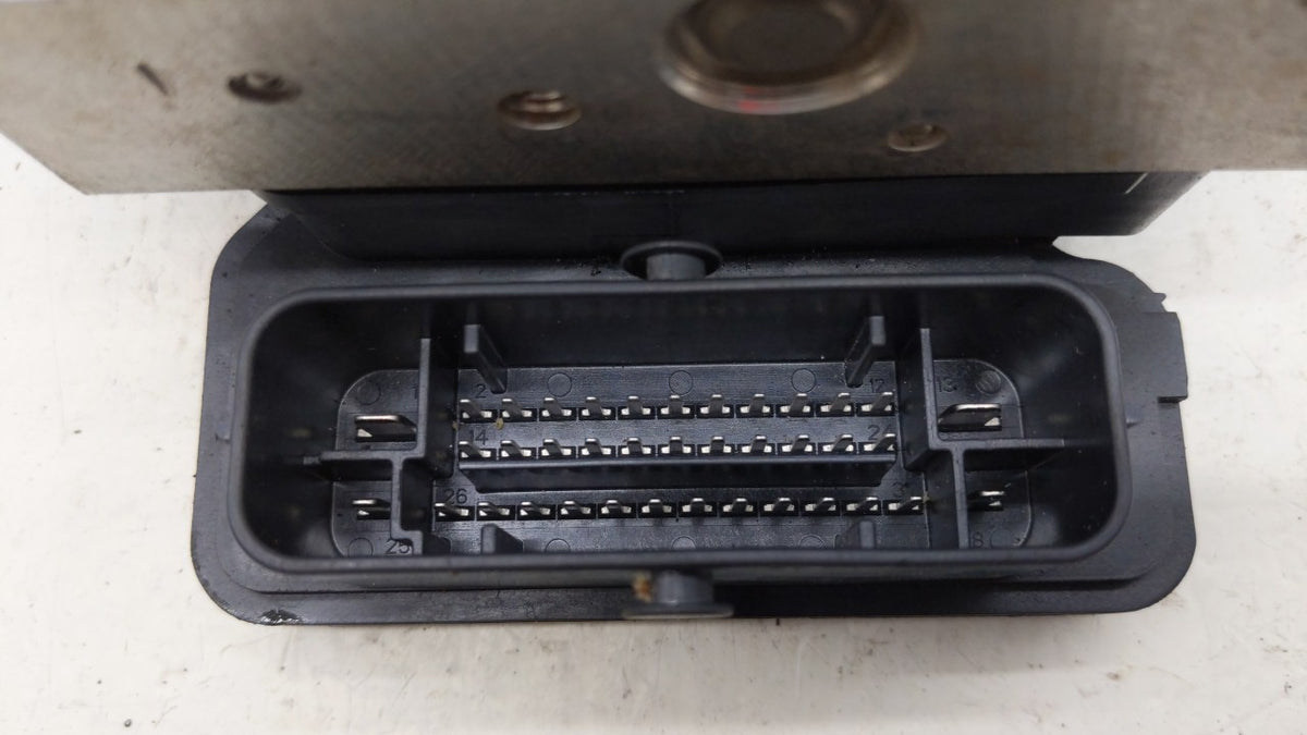 2015-2020 Dodge Grand Caravan Anti-Lock Brake ABS Pump Module Actuator OEM P/N:P68183803AC 68183803AC Fits OEM Used Auto Par
