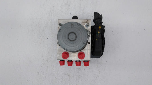 2015-2018 Dodge Grand Caravan ABS Pump Control Module Replacement P/N:P68183803AC 68183803AC Fits Fits 2015 2016 2017 2018 OEM Used Auto Parts