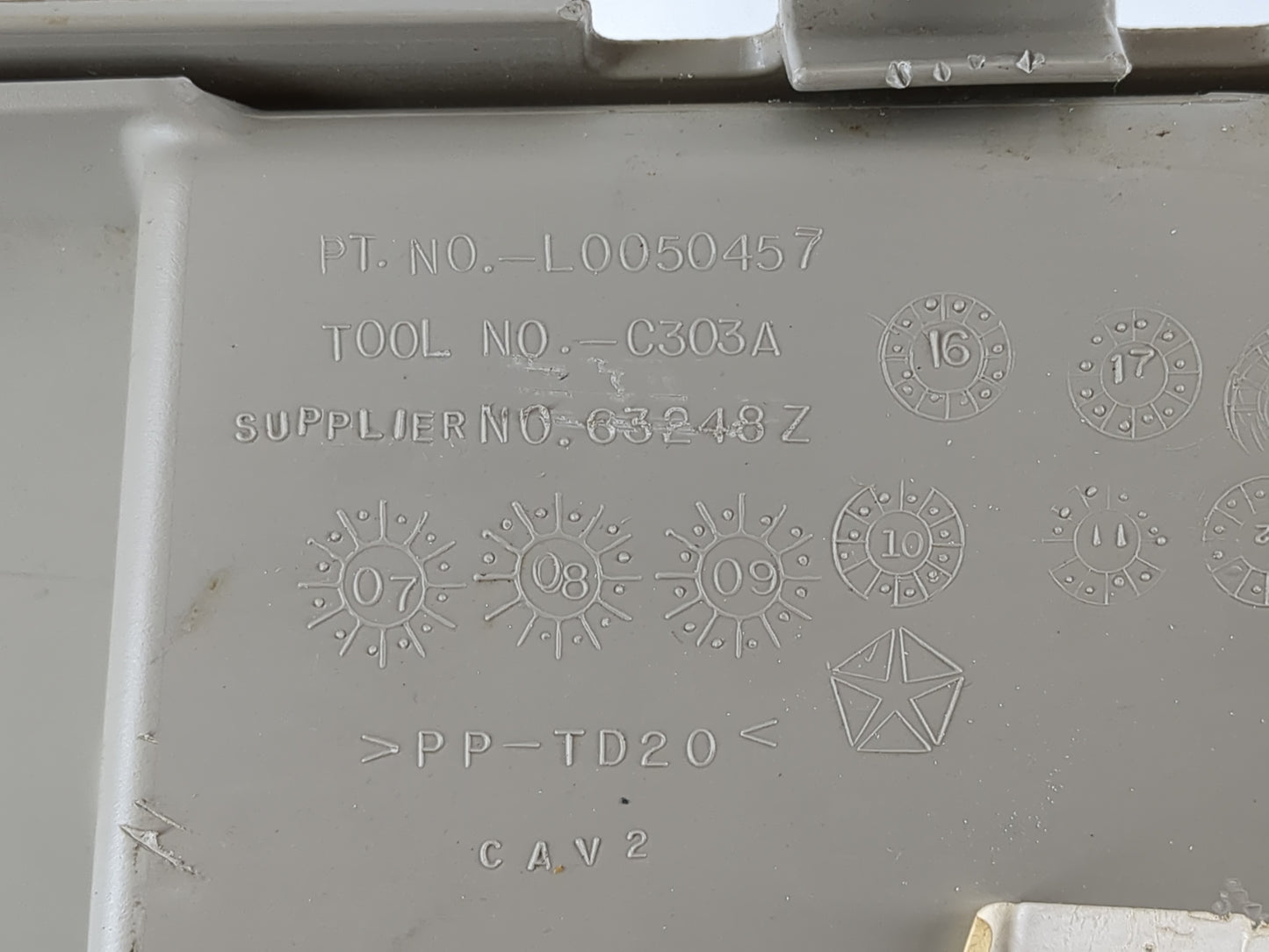 2018 Dodge Grand Caravan Passenger Glove Box Door Storage Compartment - Oemusedautoparts1.com