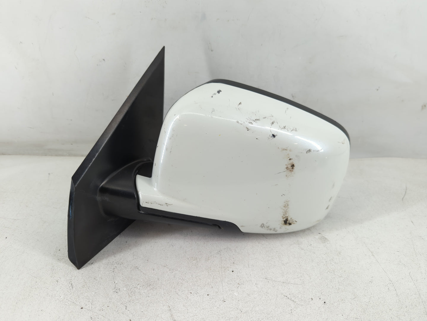 2018 Dodge Journey Driver Side View Mirror - Left Door Mirror OEM Used - Oemusedautoparts1.com