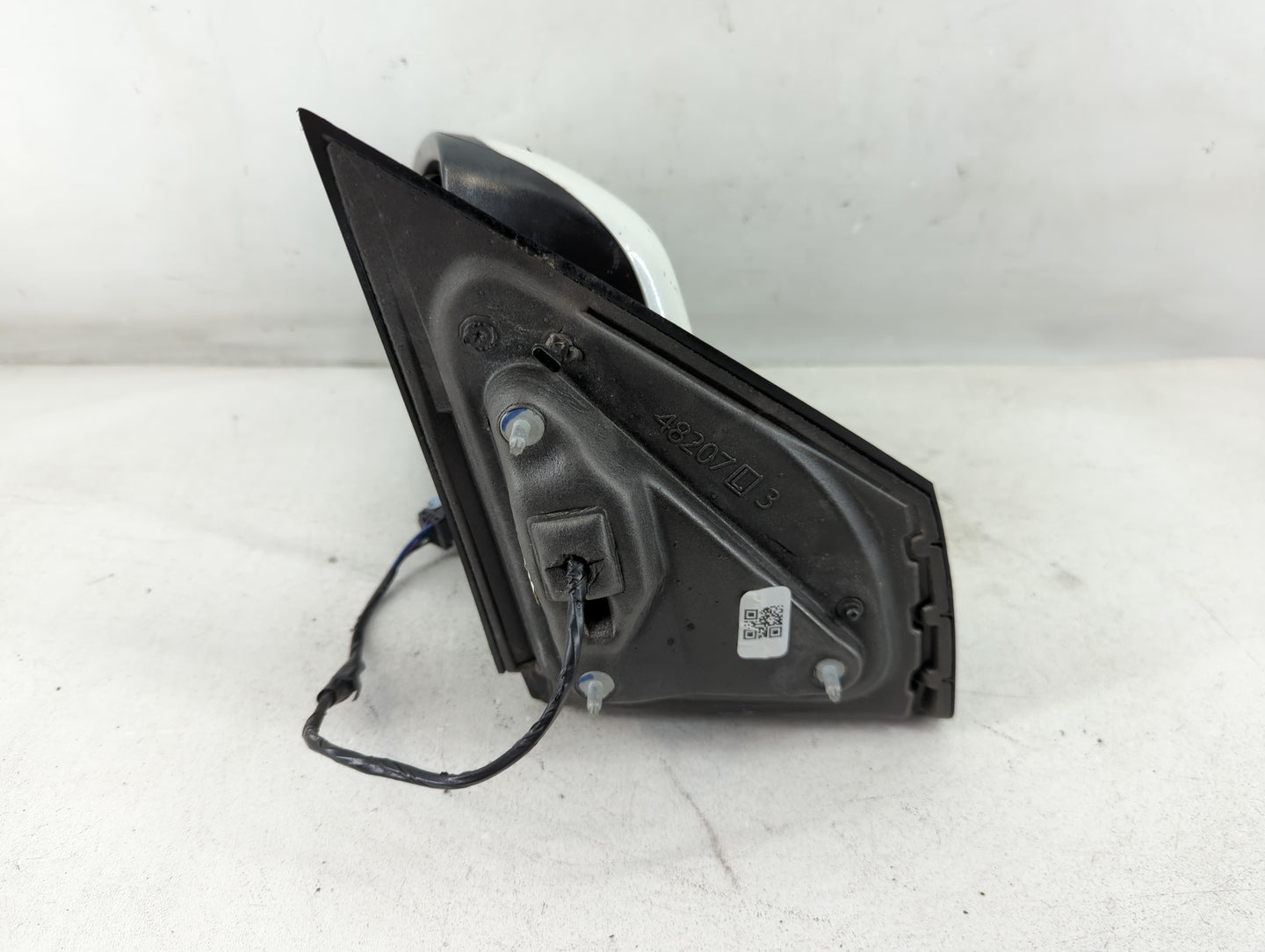 2018 Dodge Journey Driver Side View Mirror - Left Door Mirror OEM Used - Oemusedautoparts1.com