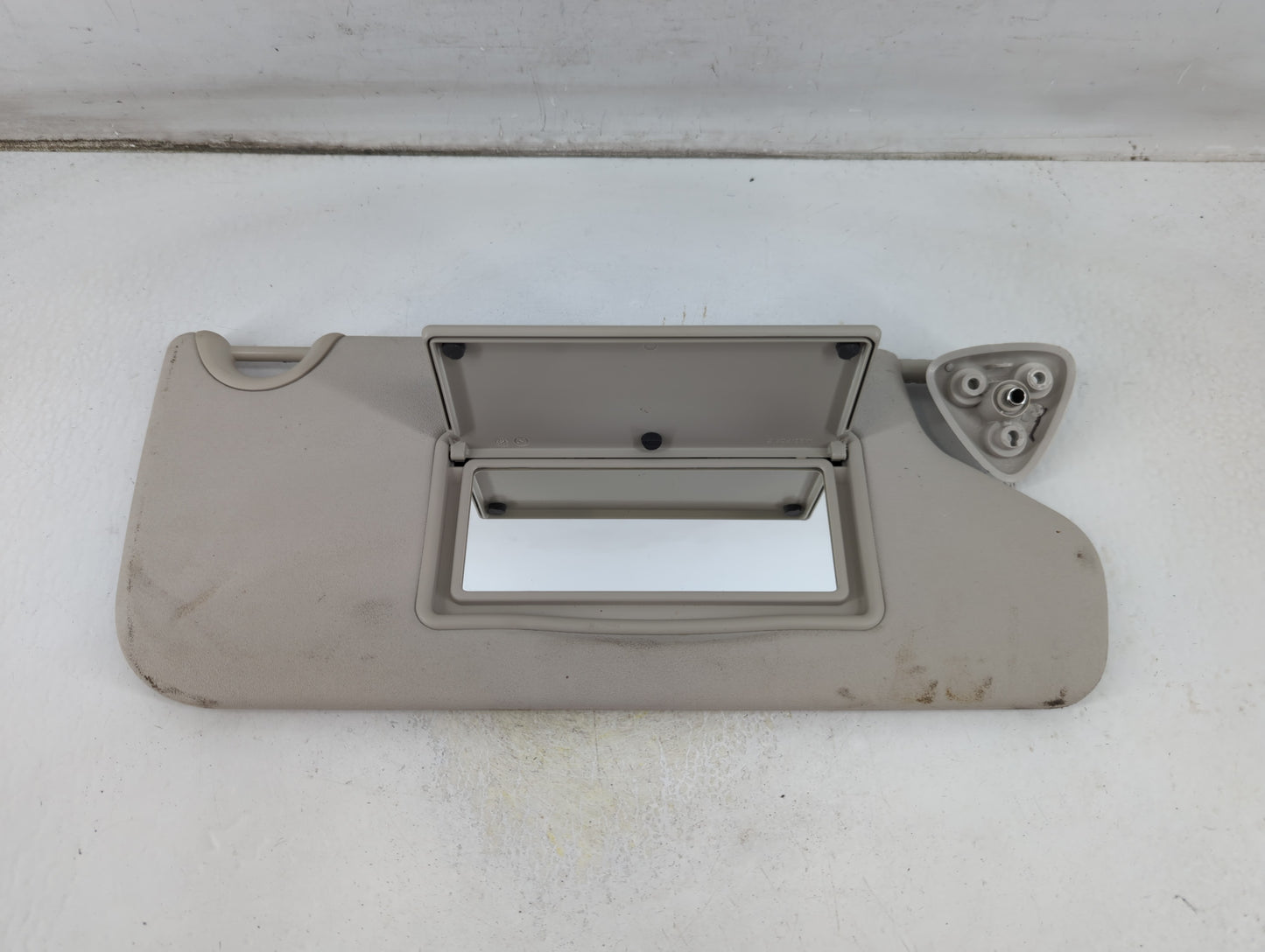 2018 Dodge Journey Sun Visor Shade Replacement Passenger Right Mirror Fits OEM Used Auto Parts - Oemusedautoparts1.com