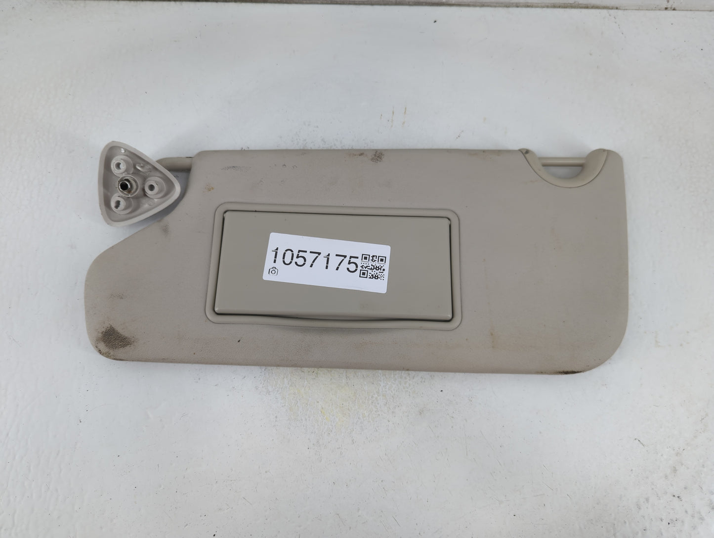 2018 Dodge Journey Sun Visor Shade Replacement Driver Left Mirror Fits OEM Used Auto Parts - Oemusedautoparts1.com