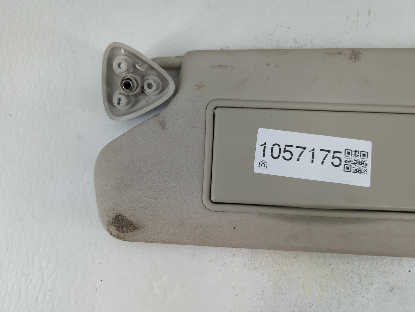 2018 Dodge Journey Sun Visor Shade Replacement Driver Left Mirror Fits OEM Used Auto Parts - Oemusedautoparts1.com