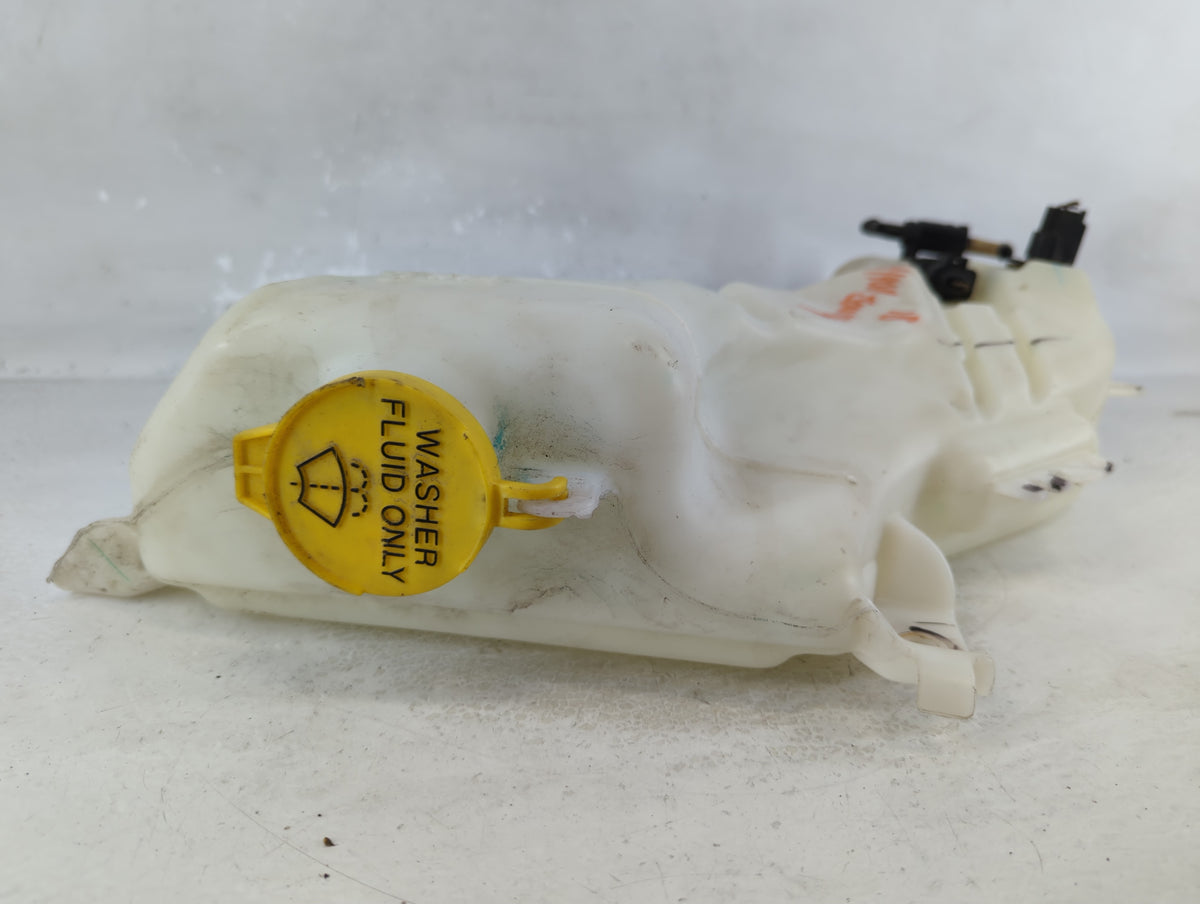 2018 Dodge Journey Windshield Washer Fluid Reservoir Bottle Oem 1067689 - Oemusedautoparts1.com