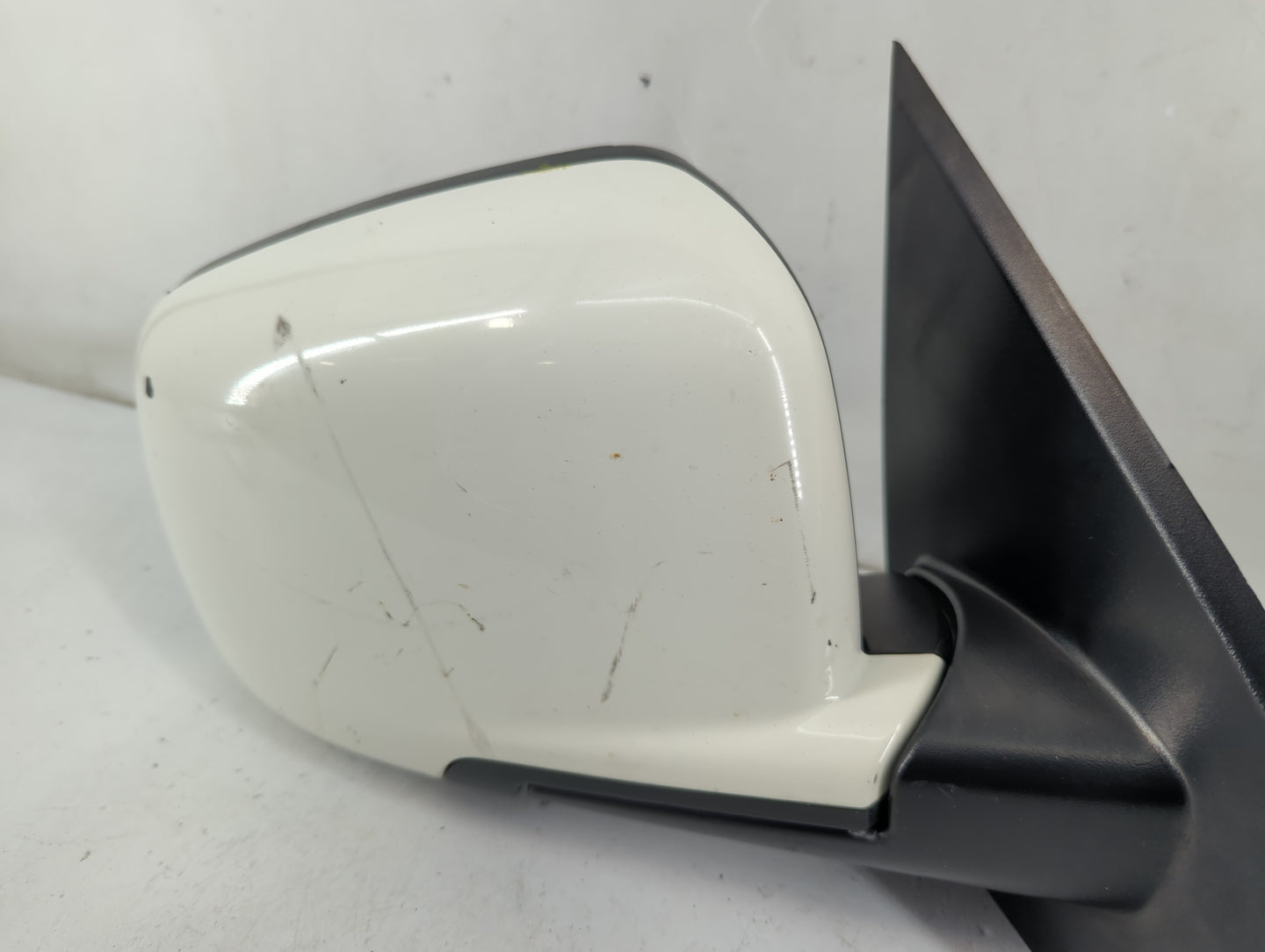 2018 Dodge Journey Passenger Side View Mirror - Right Door Mirror OEM Used - Oemusedautoparts1.com