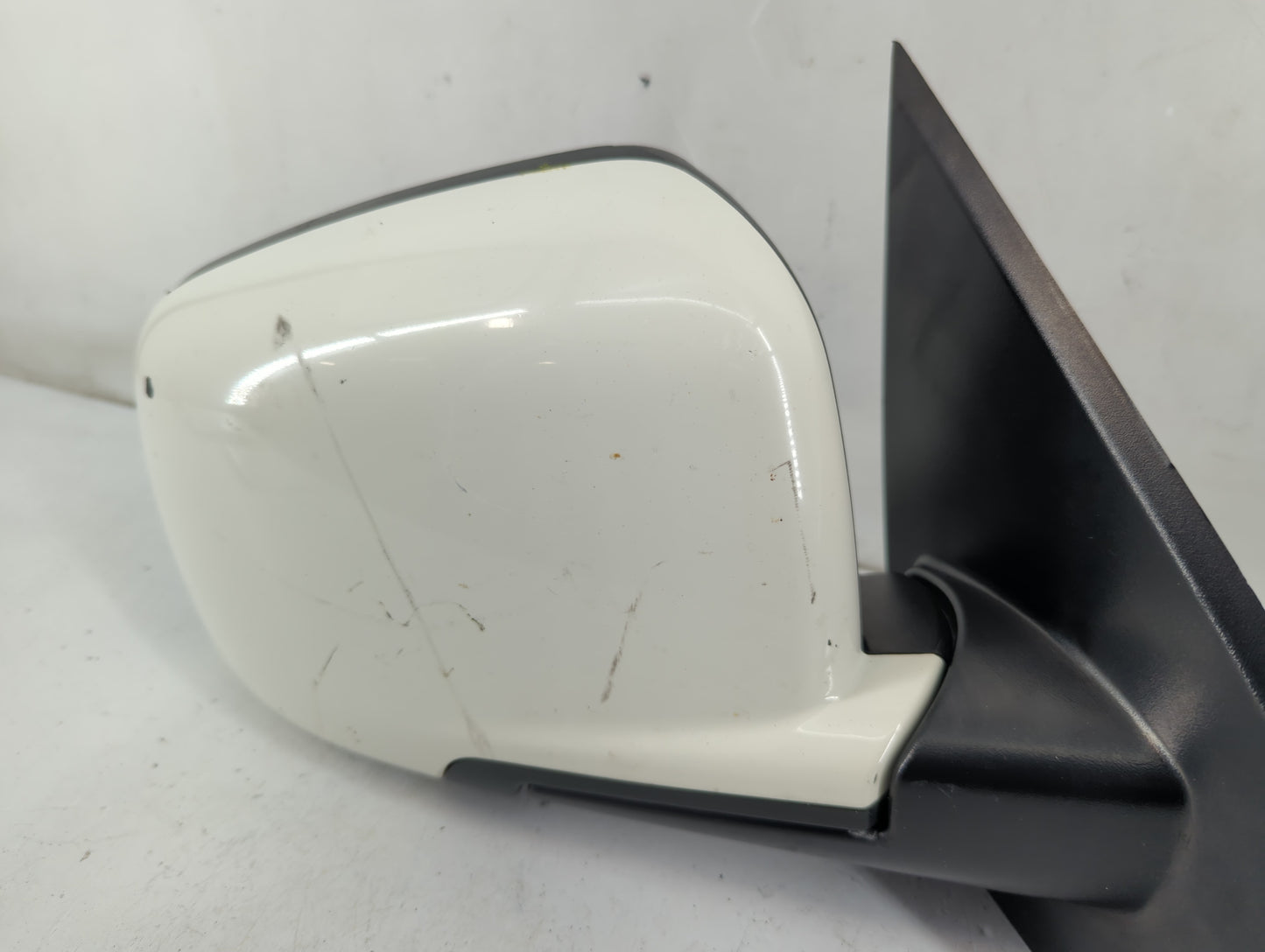 2018 Dodge Journey Passenger Side View Mirror - Right Door Mirror OEM Used - Oemusedautoparts1.com