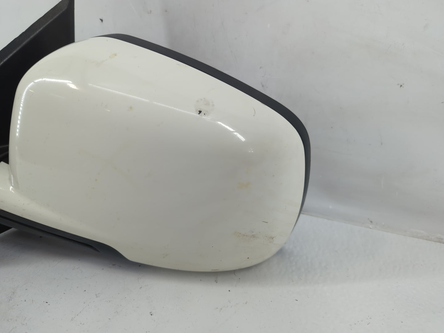 2018 Dodge Journey Driver Side View Mirror - Left Door Mirror OEM Used - Oemusedautoparts1.com