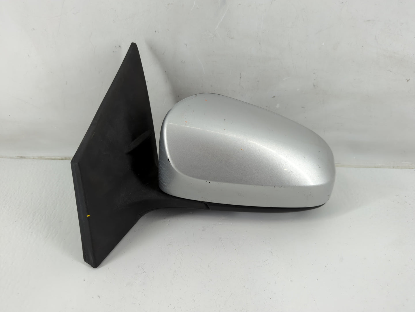 2018 Dodge Journey Side Mirror Replacement Passenger Right View Door Mirror Fits OEM Used Auto Parts - Oemusedautoparts1.com