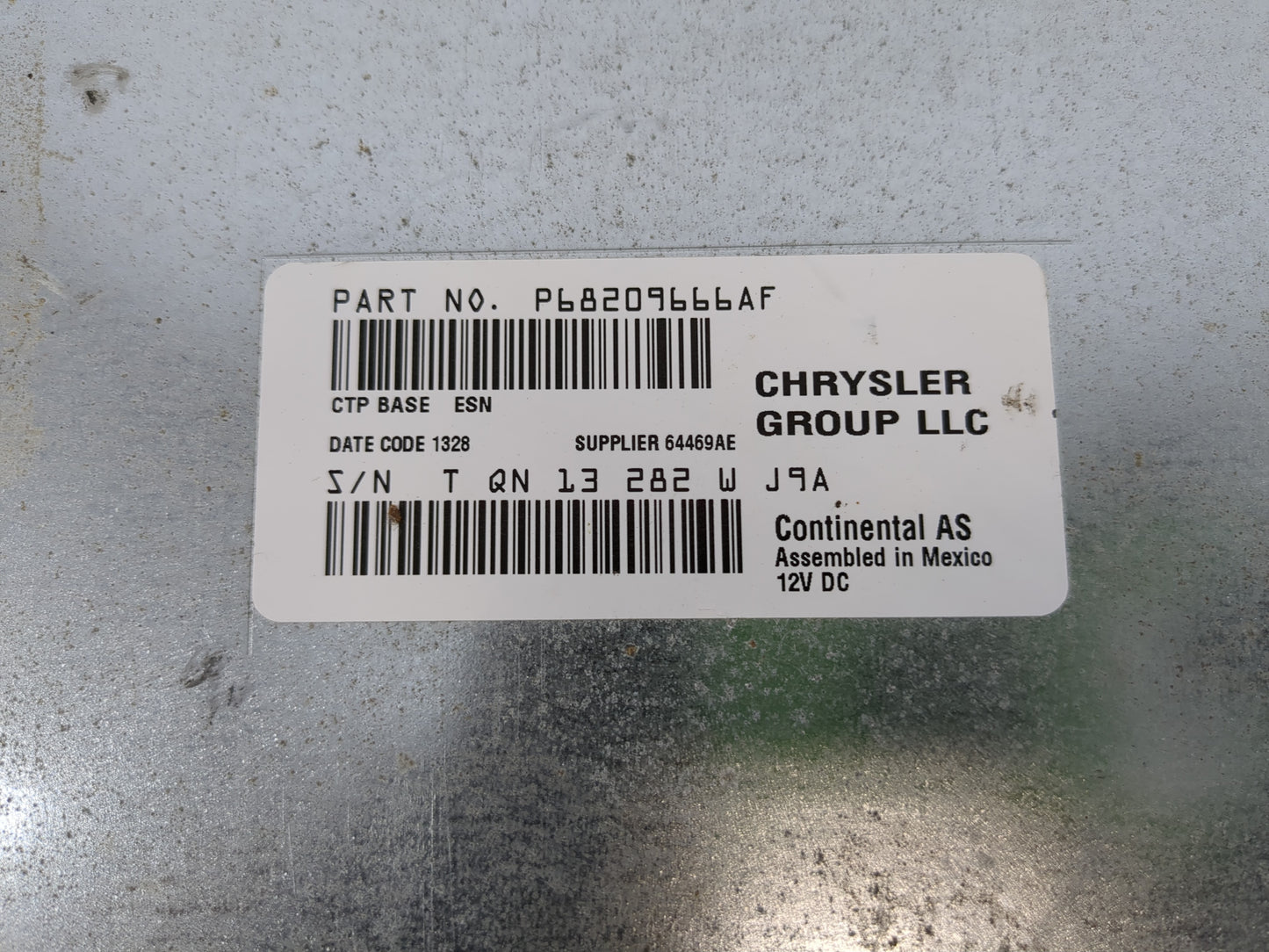 2018-2020 Dodge Journey Radio AM FM Cd Player Receiver Replacement P/N:P68209666AF Fits Fits 2018 2019 2020 OEM Used Auto Pa