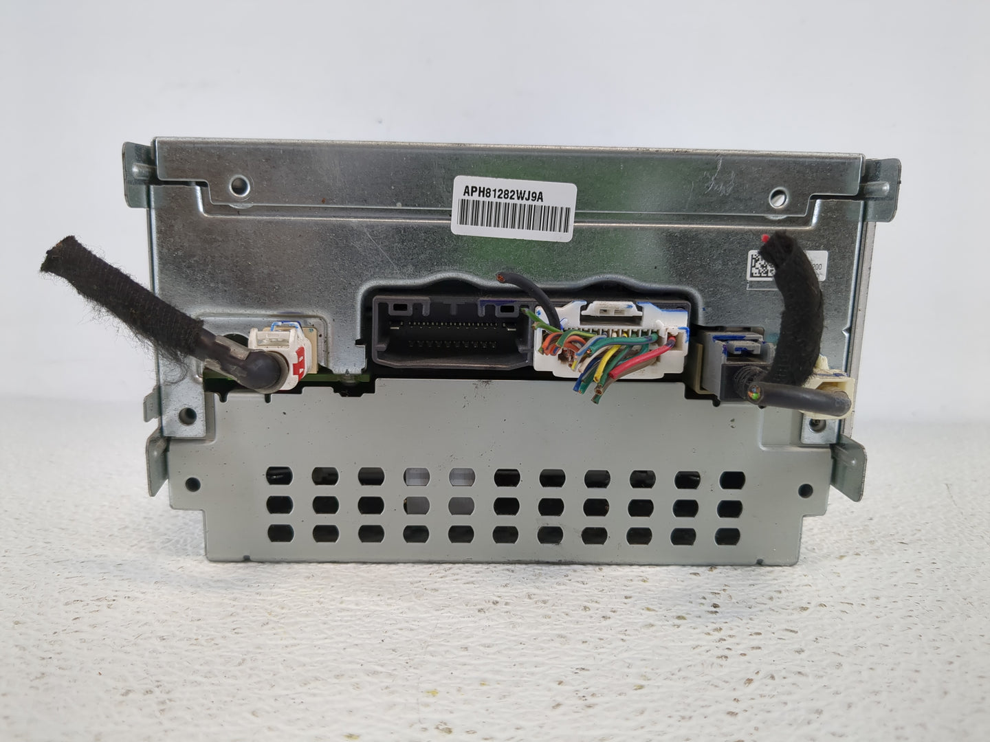 2018-2020 Dodge Journey Radio AM FM Cd Player Receiver Replacement P/N:P68209666AF Fits Fits 2018 2019 2020 OEM Used Auto Pa