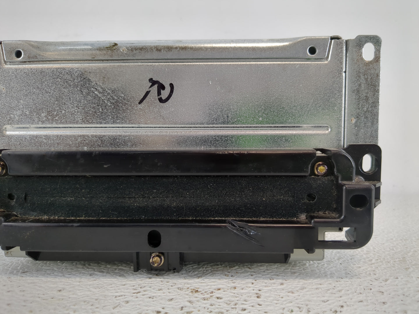 2018-2020 Dodge Journey Radio AM FM Cd Player Receiver Replacement P/N:P68209665AF Fits Fits 2018 2019 2020 OEM Used Auto Pa