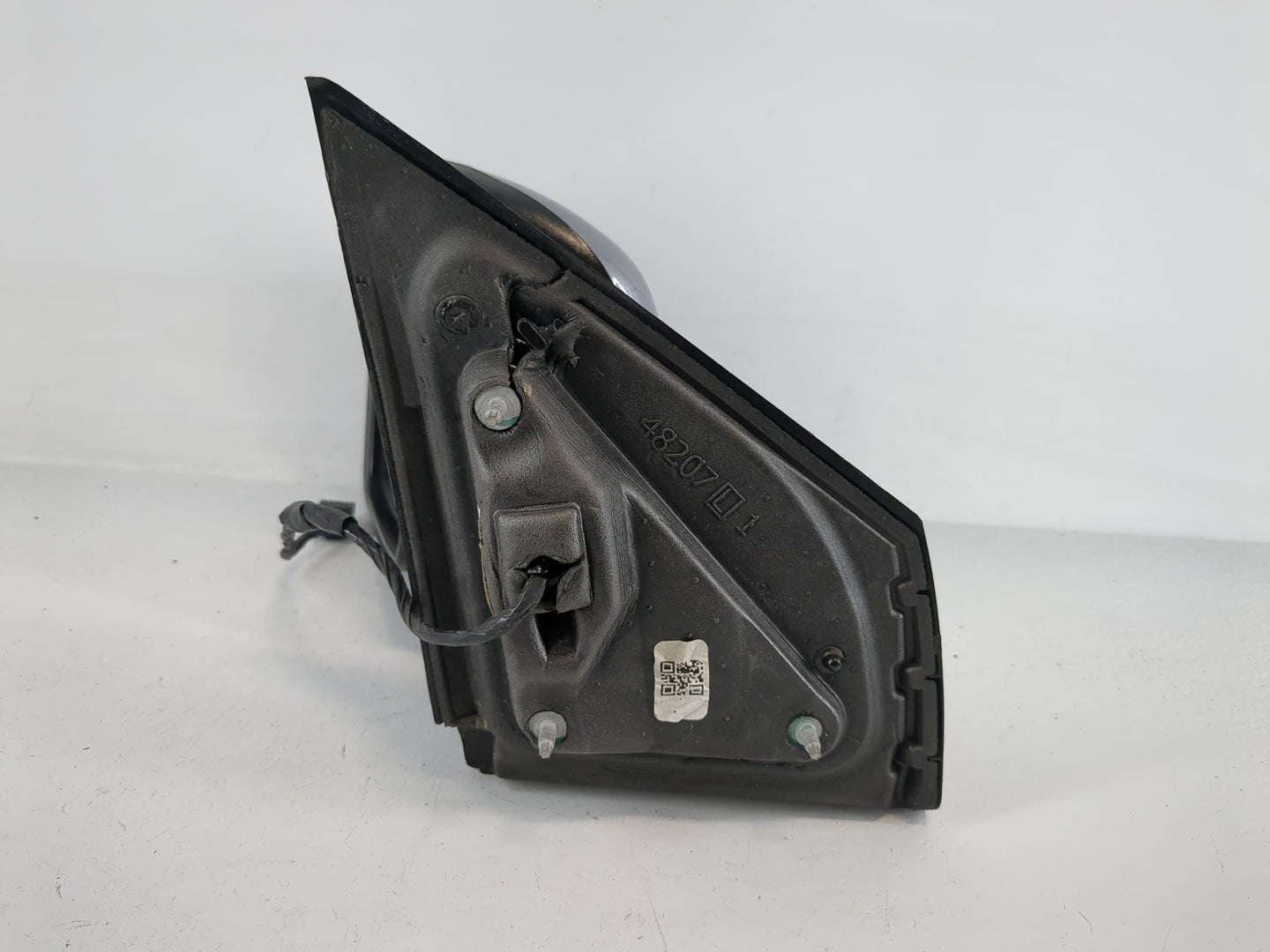 2018 Dodge Journey Driver Left Side View Manual Door Mirror Silver - Oemusedautoparts1.com