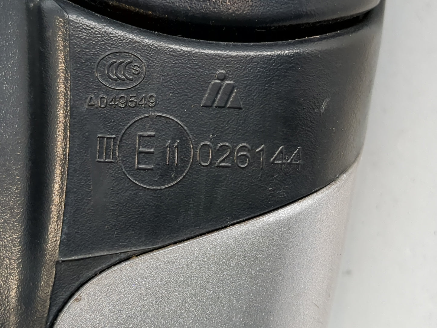 2018 Dodge Journey Driver Left Side View Manual Door Mirror Silver - Oemusedautoparts1.com