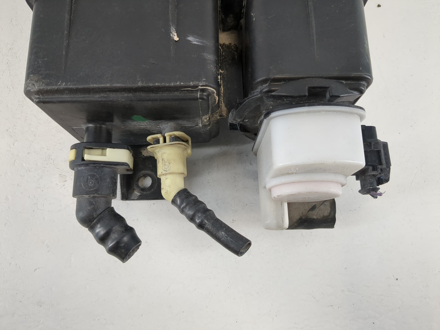 2018 Dodge Journey Fuel Vapor Charcoal Canister - Oemusedautoparts1.com