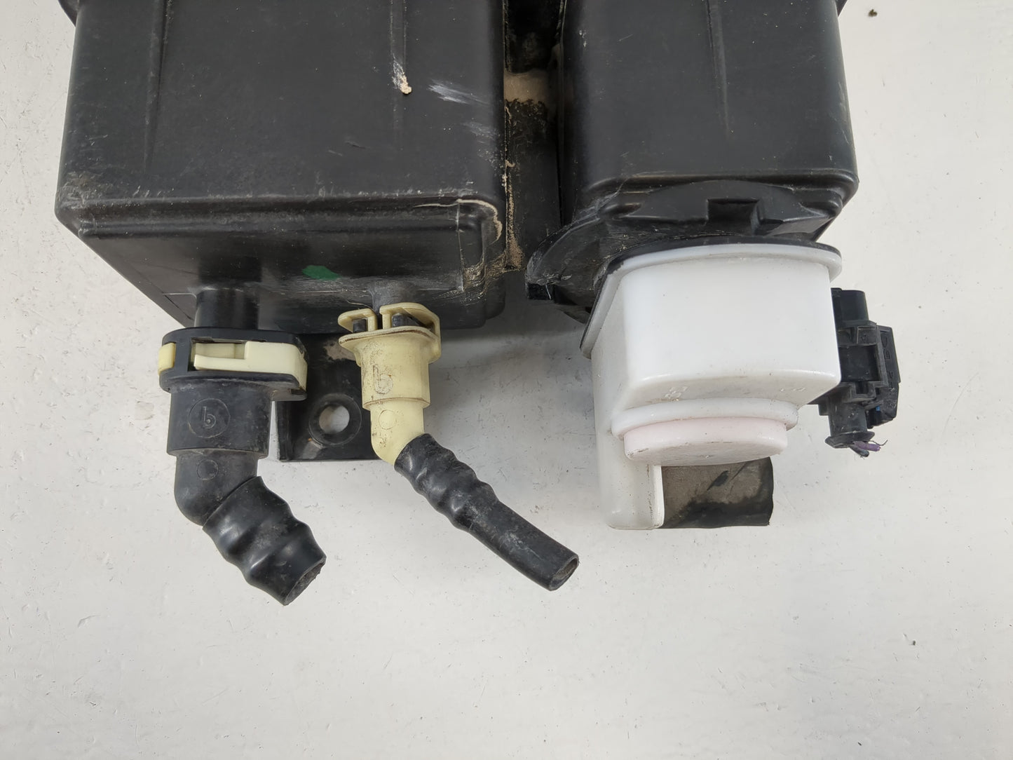 2018 Dodge Journey Fuel Vapor Charcoal Canister - Oemusedautoparts1.com