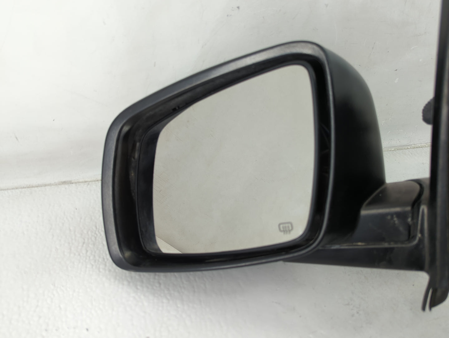 2018 Dodge Journey Driver Side View Mirror - Left Door Mirror OEM Used - Oemusedautoparts1.com