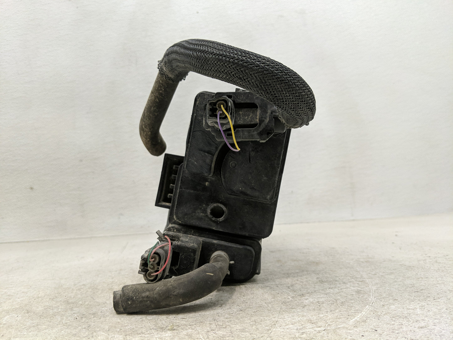 2018 Dodge Journey Fuel Vapor Charcoal Canister 1261164 - Oemusedautoparts1.com