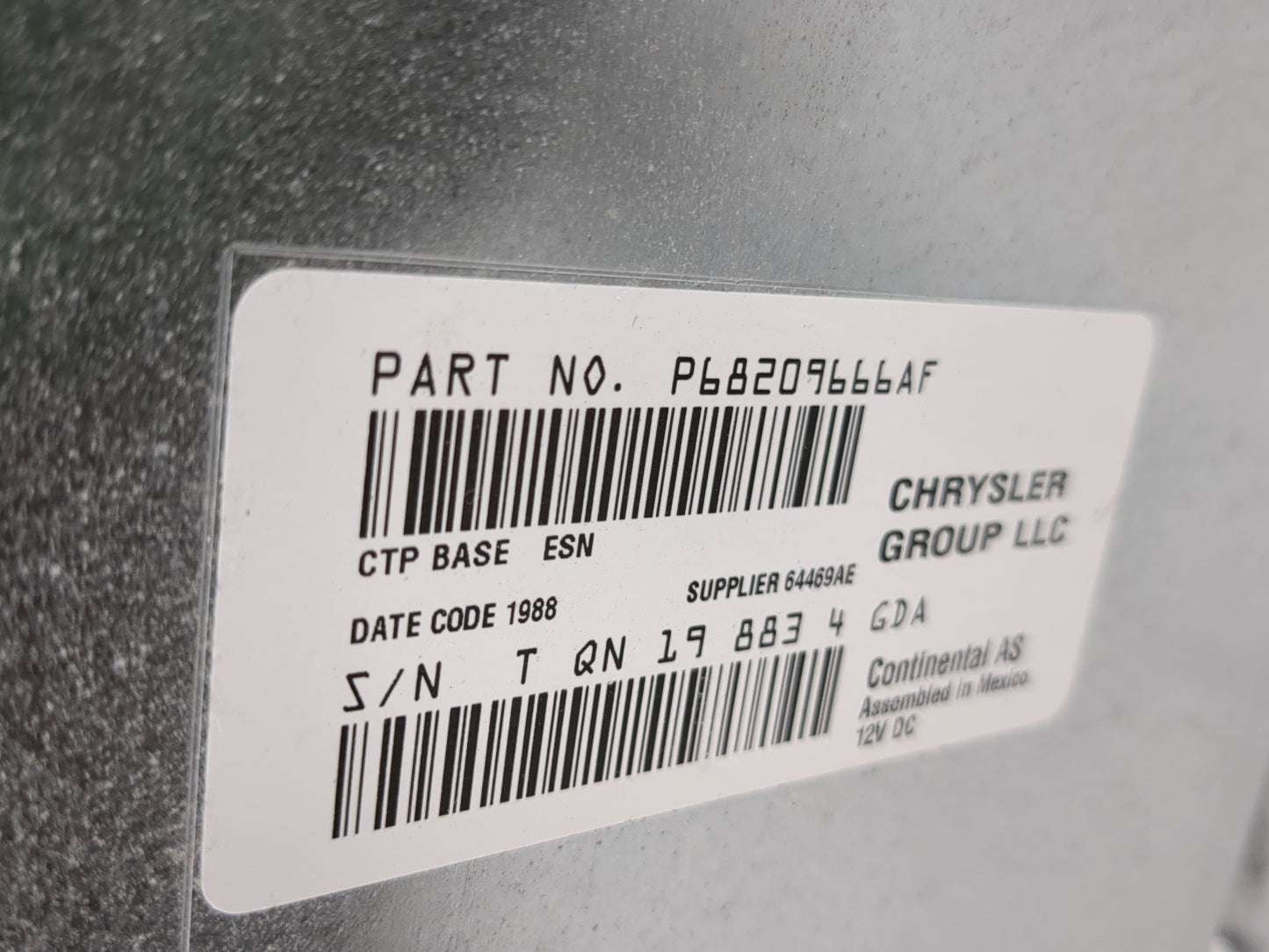 2018-2020 Dodge Journey Radio AM FM Cd Player Receiver Replacement P/N:P68209666AF Fits Fits 2018 2019 2020 OEM Used Auto Pa