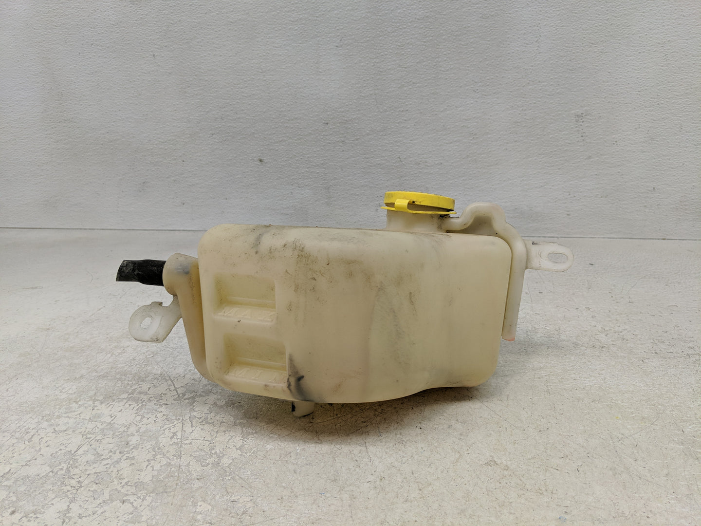 2018 Dodge Journey Windshield Washer Fluid Reservoir Bottle Oem - Oemusedautoparts1.com